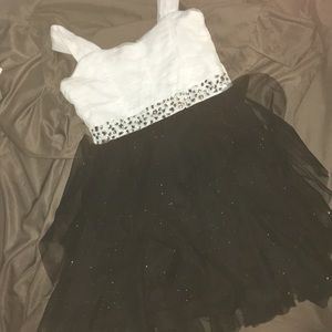 🌸🌸Beautiful short formal dress🌸🌸 Last Chance